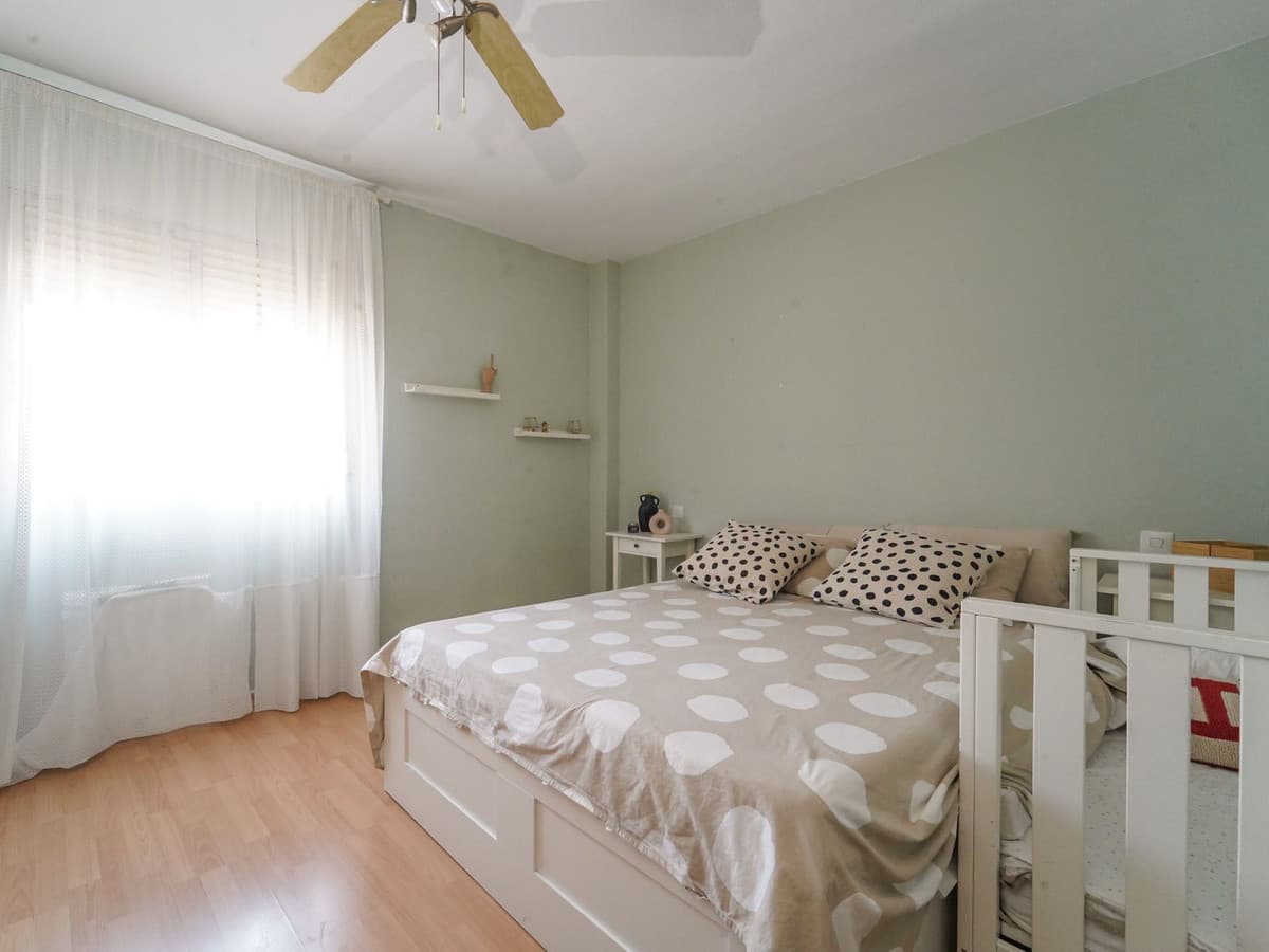 Middle Floor Apartment in Málaga Centro — photo 9 of 10