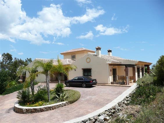 Detached Villa in Mijas — photo 3 of 10
