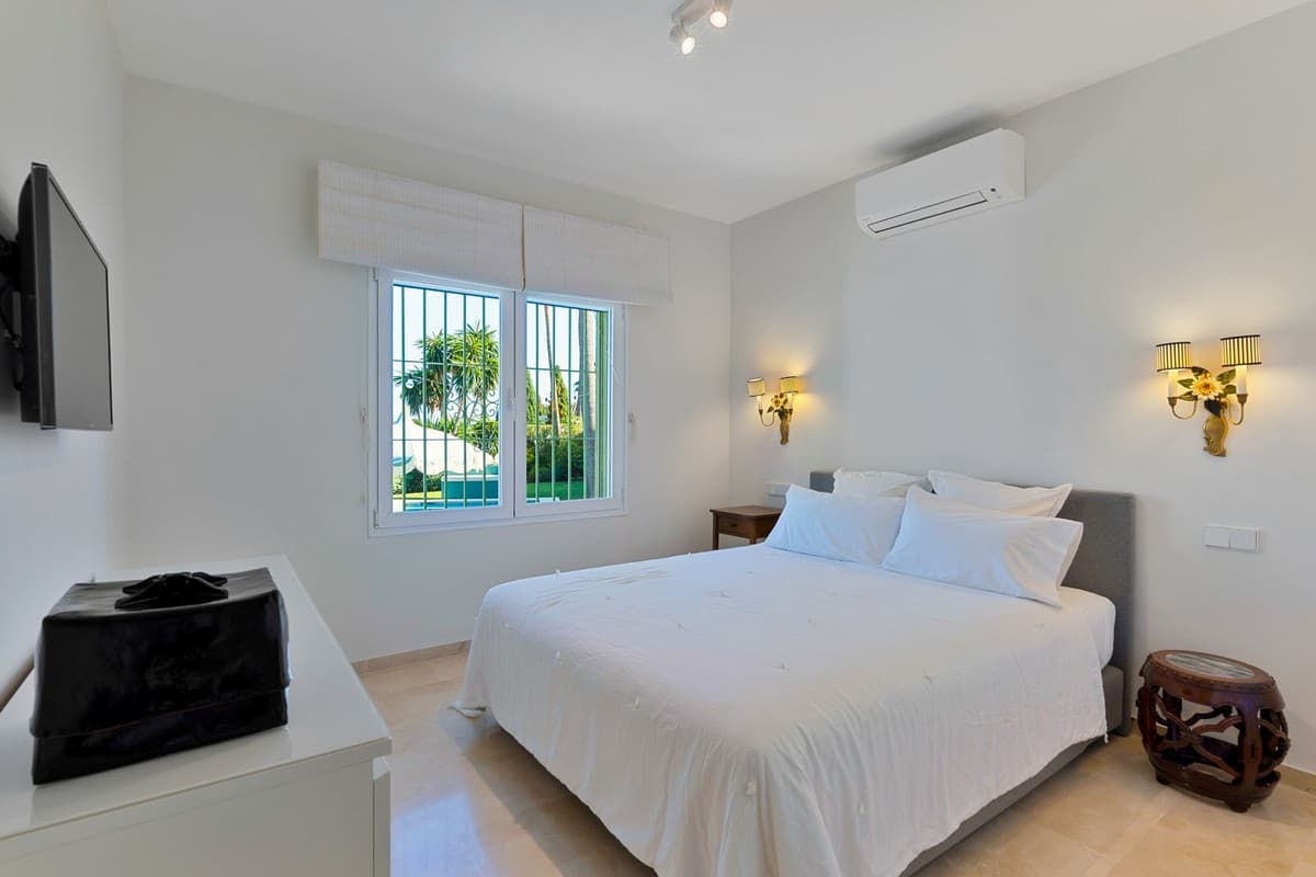 Detached Villa in El Paraiso — photo 10 of 10