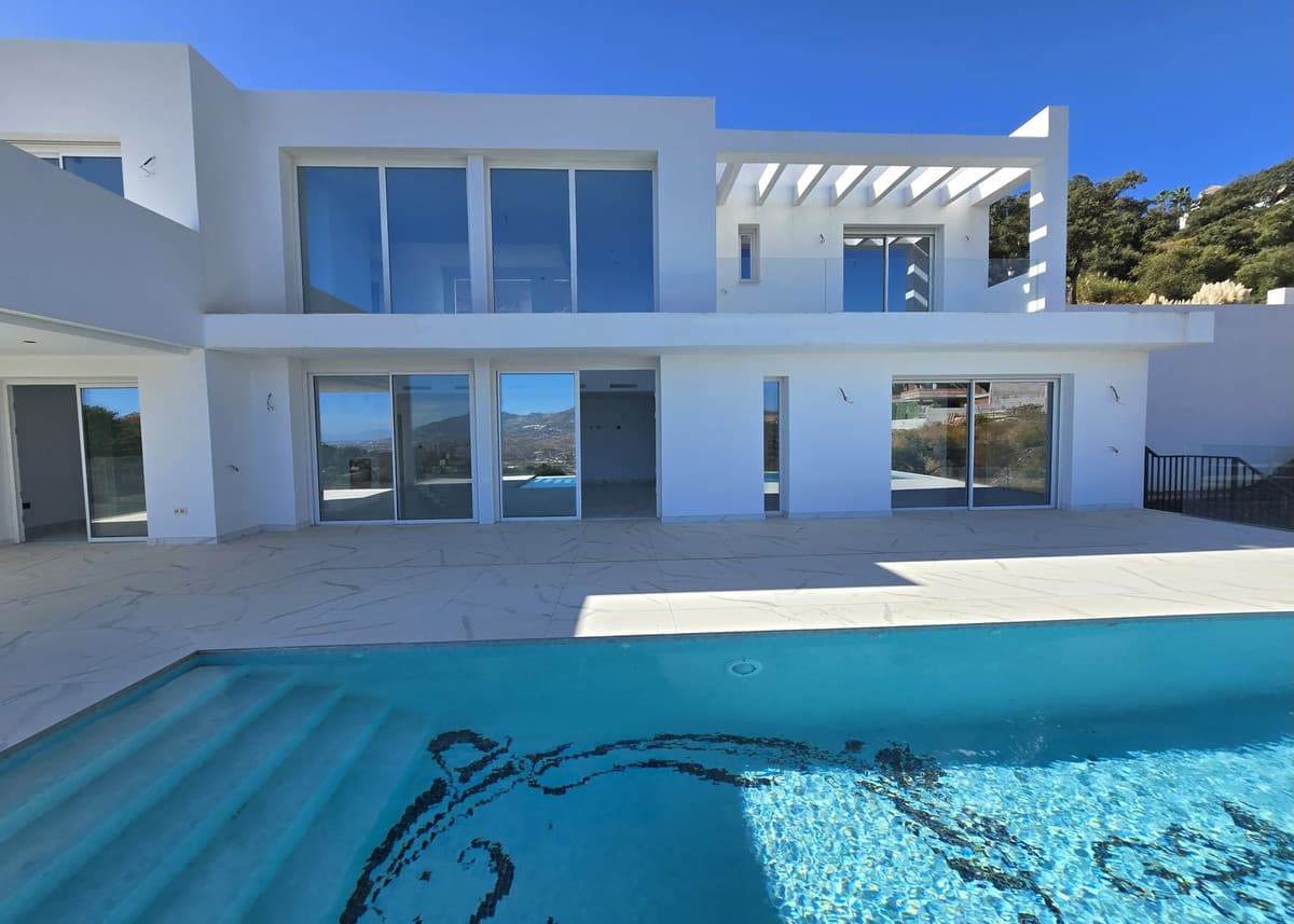 Detached Villa in La Mairena — photo 7 of 10