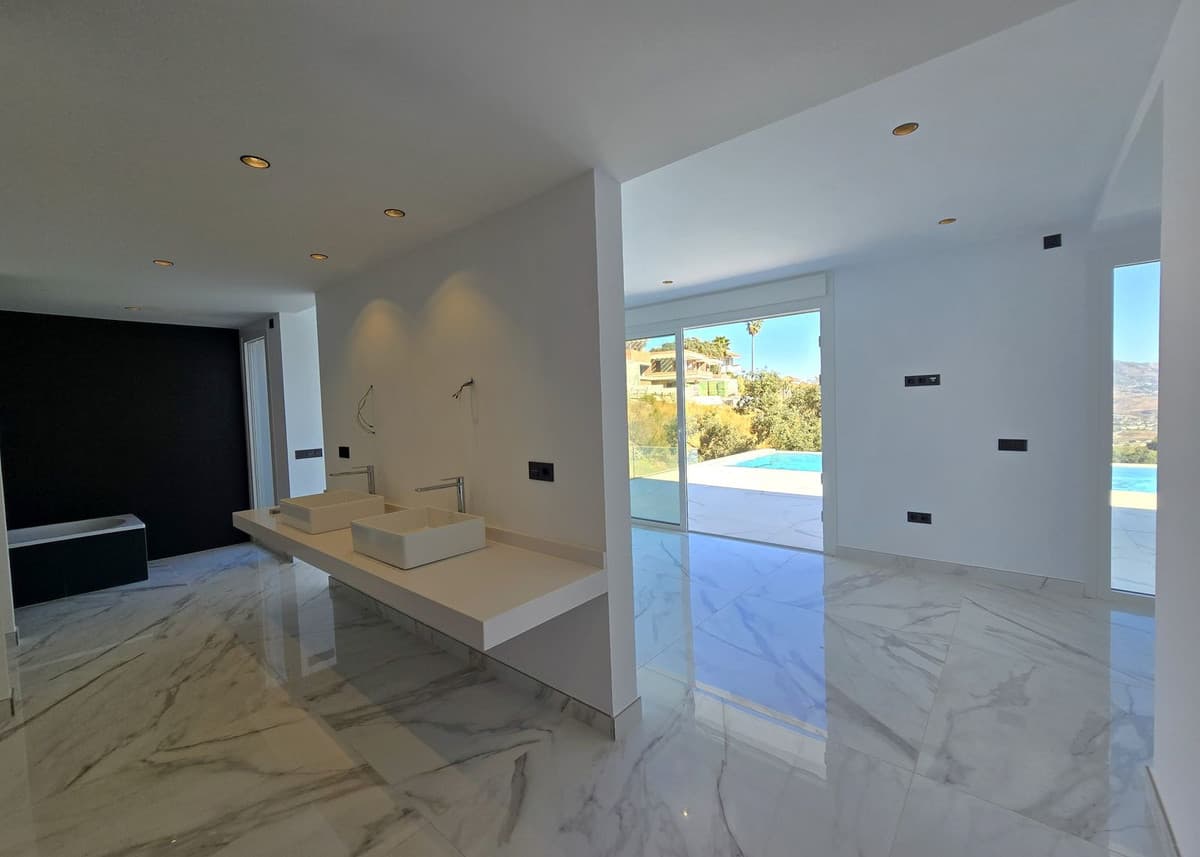 Detached Villa in La Mairena — photo 8 of 10