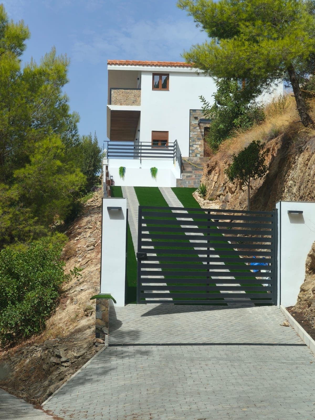 Detached Villa in Málaga Este — photo 5 of 10