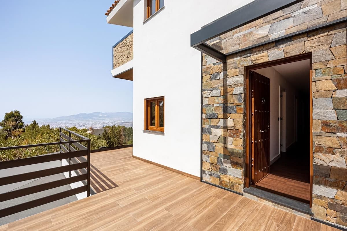 Detached Villa in Málaga Este — photo 8 of 10