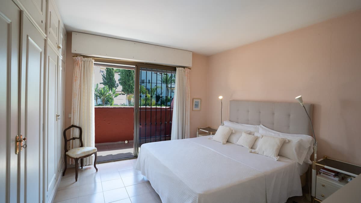 Detached Villa in Marbella — photo 7 of 10