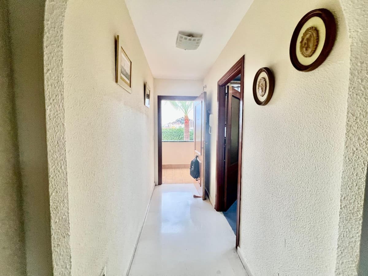 Middle Floor Apartment in Benalmadena — photo 8 of 10