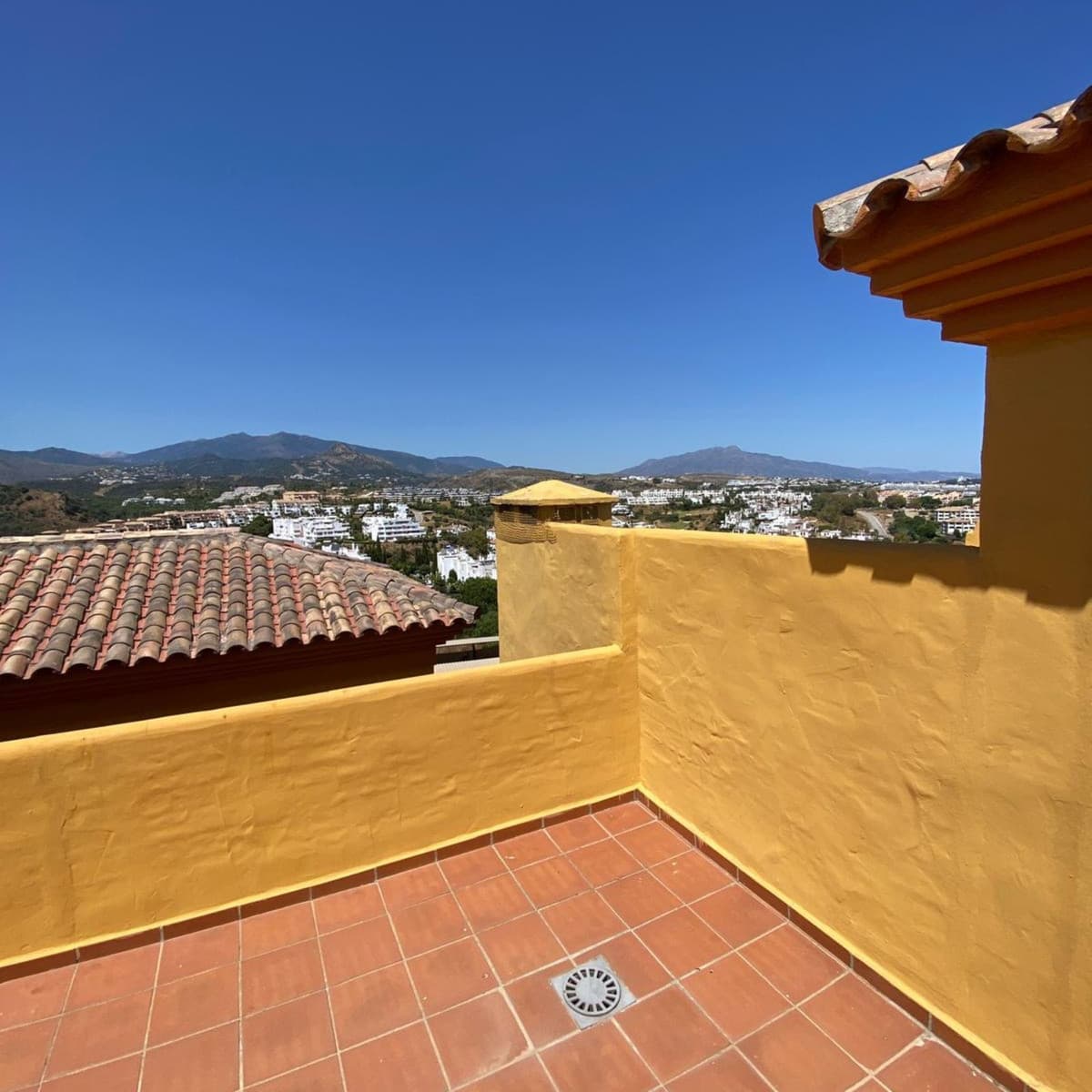 Duplex in Estepona — photo 9 of 10