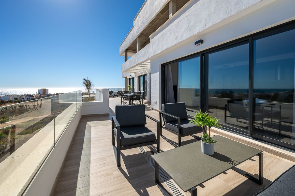 Middle Floor Apartment in La Cala de Mijas — photo 3 of 10