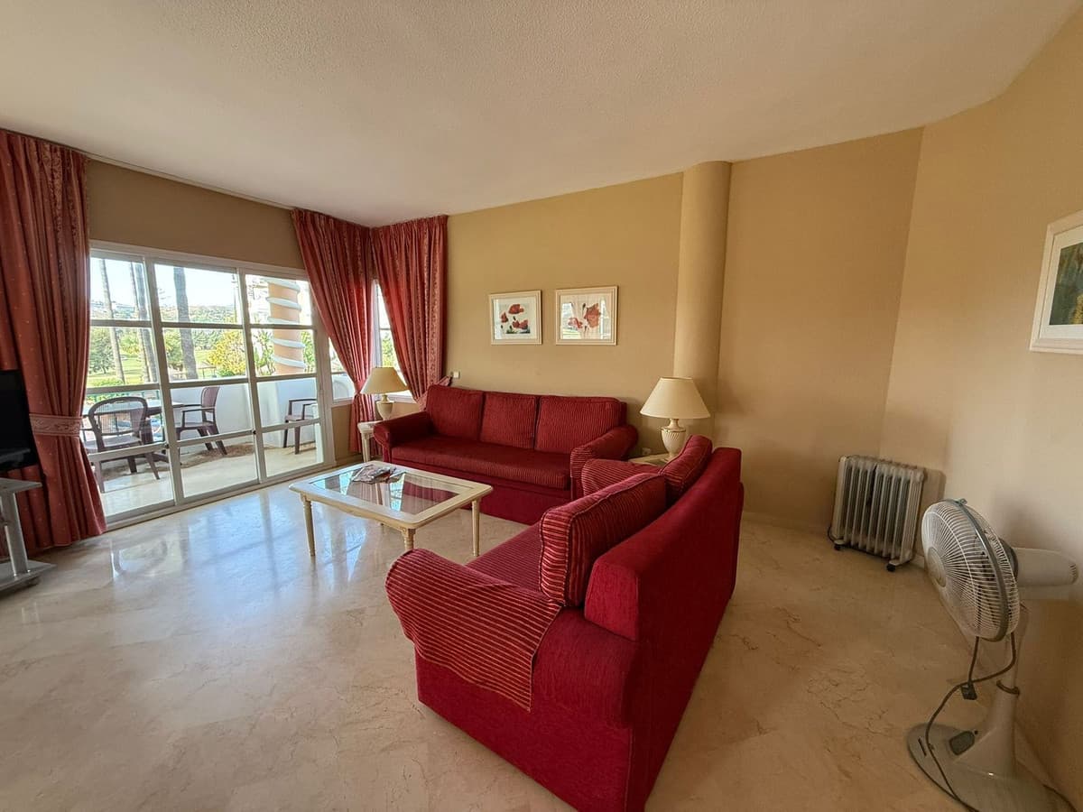 Middle Floor Apartment in Mijas Golf — photo 7 of 10