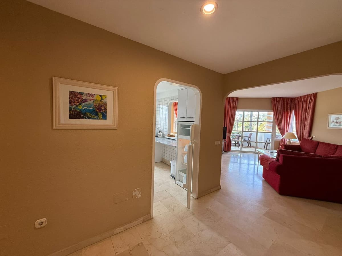 Middle Floor Apartment in Mijas Golf — photo 9 of 10