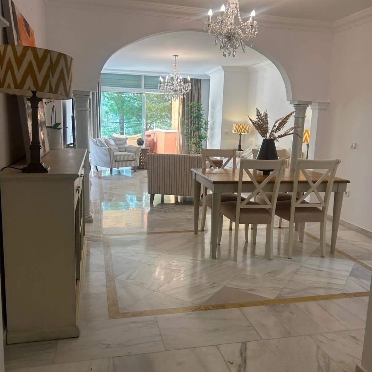 Middle Floor Apartment in Marbella — photo 7 of 10