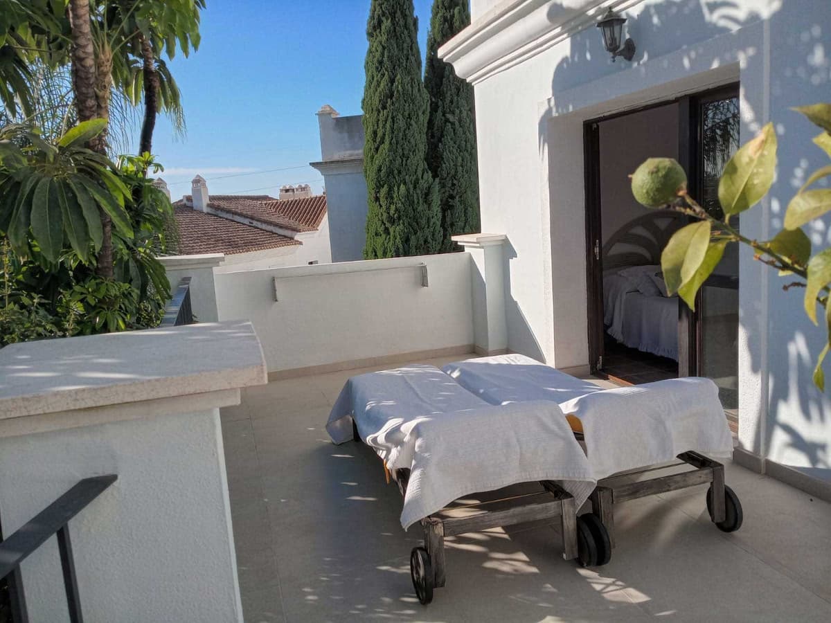 Townhouse in El Paraiso — photo 5 of 10
