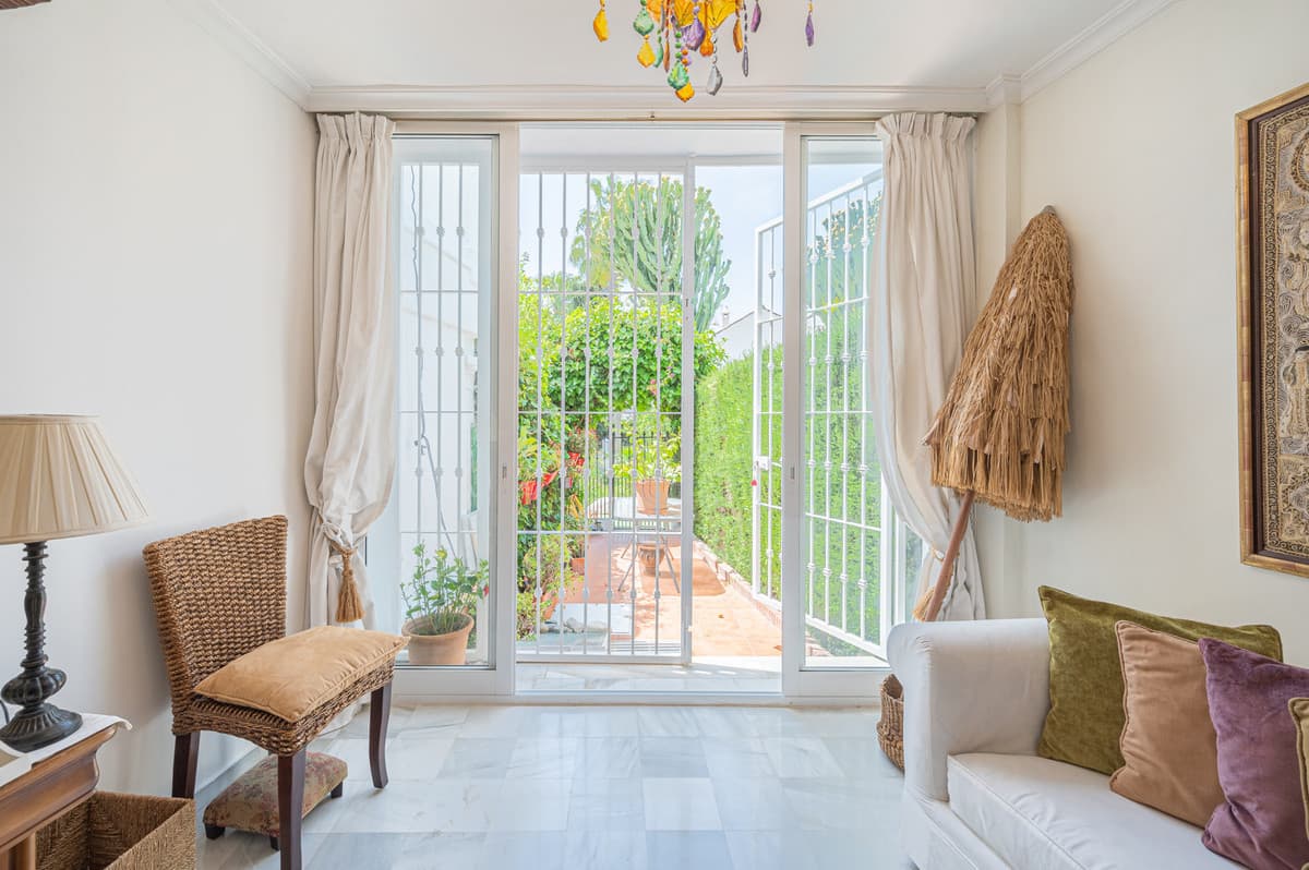 Townhouse in The Golden Mile — photo 4 of 10