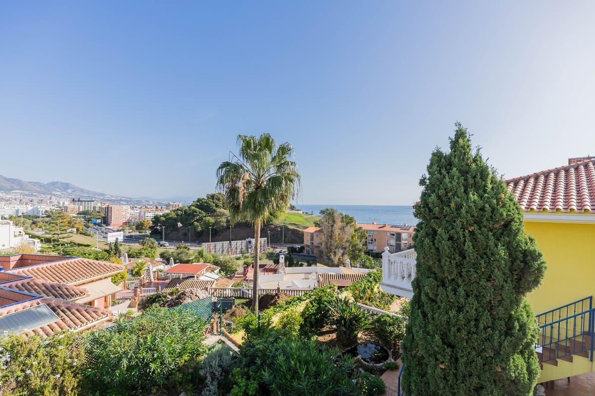 Detached Villa in Fuengirola — photo 1 of 10