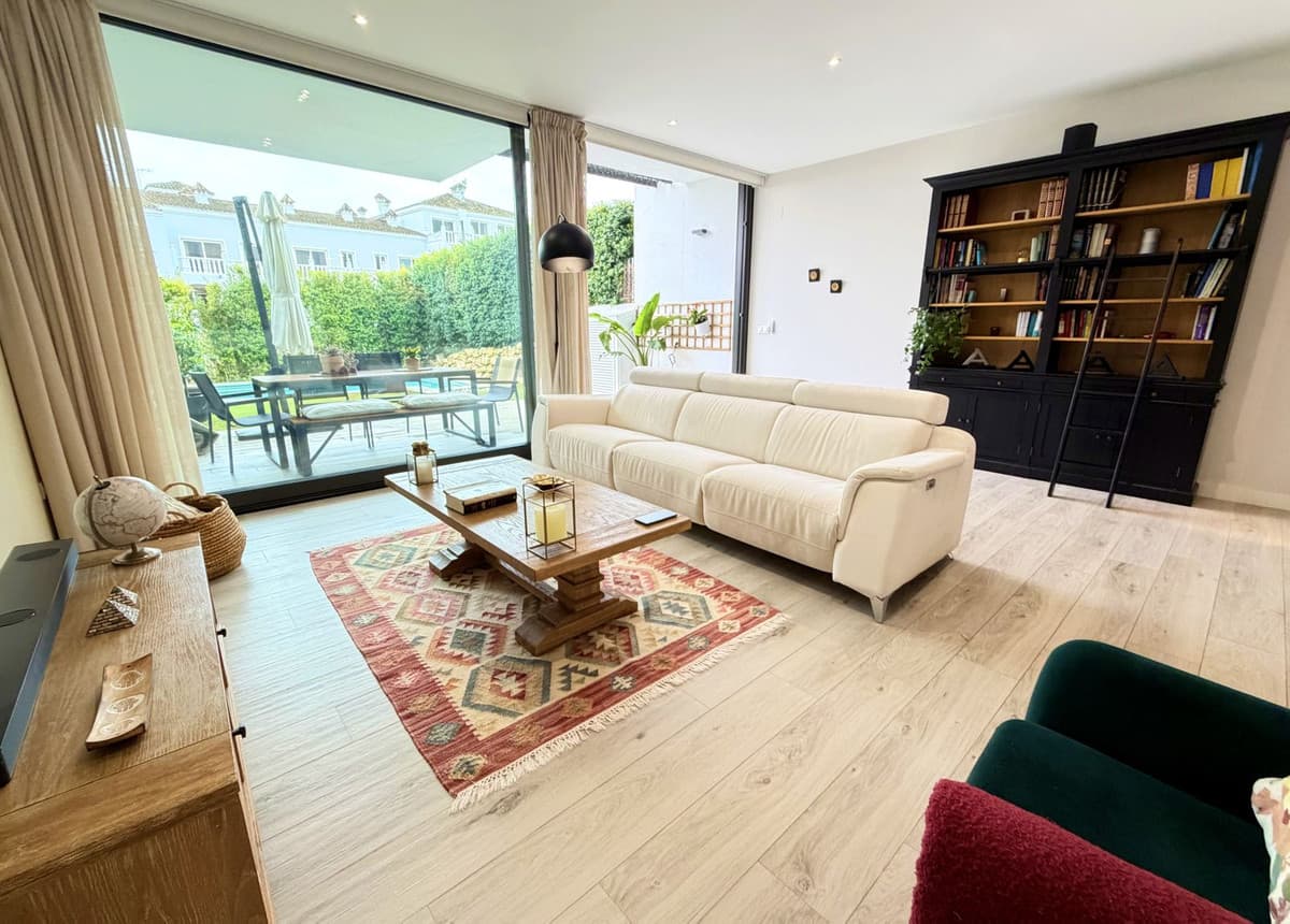 Townhouse in San Roque — photo 4 of 10