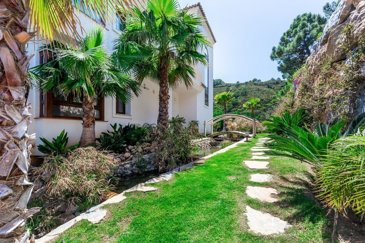 Detached Villa in Benahavís — photo 6 of 10