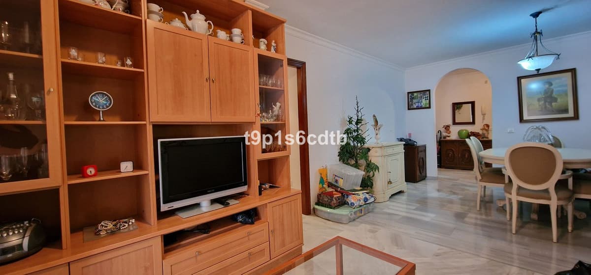 Middle Floor Apartment in San Pedro de Alcántara — photo 4 of 10