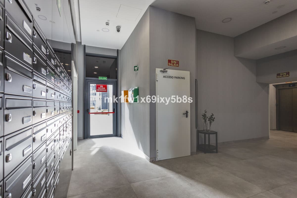 Middle Floor Apartment in Málaga Centro — photo 10 of 10