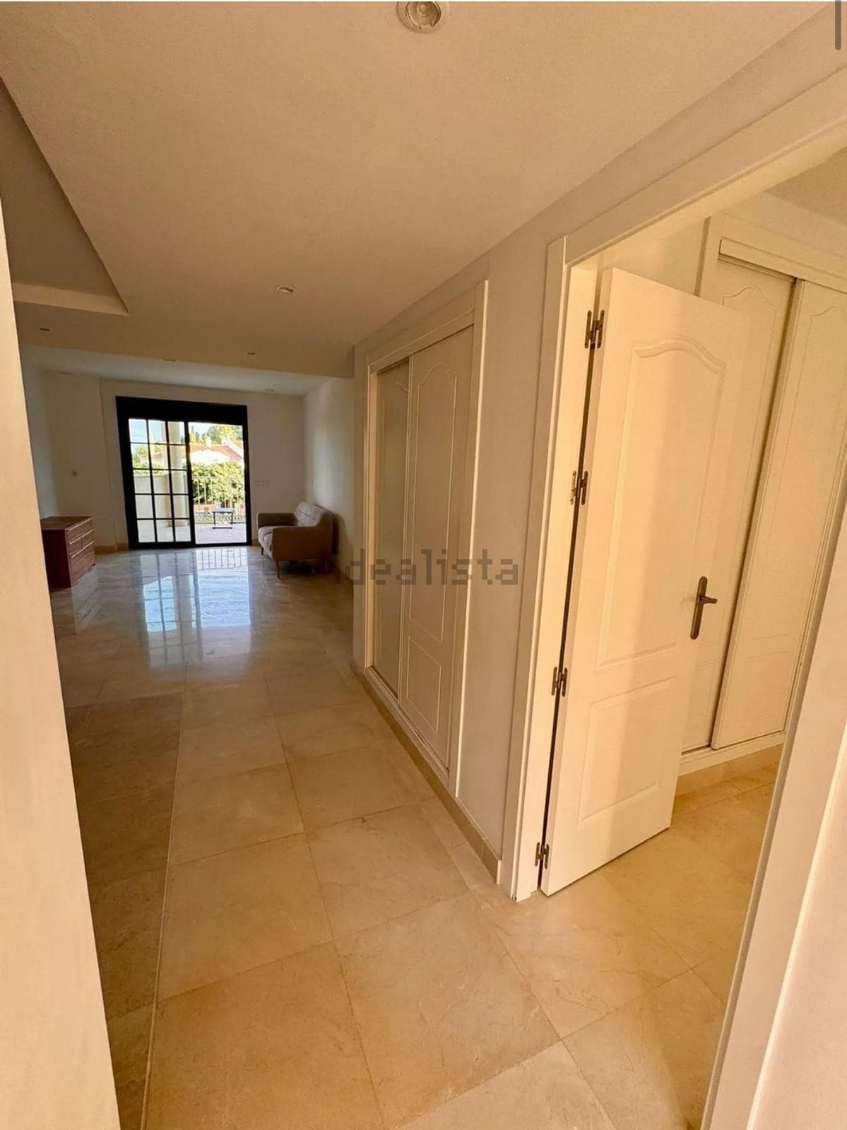 Middle Floor Apartment in Torrequebrada — photo 3 of 10