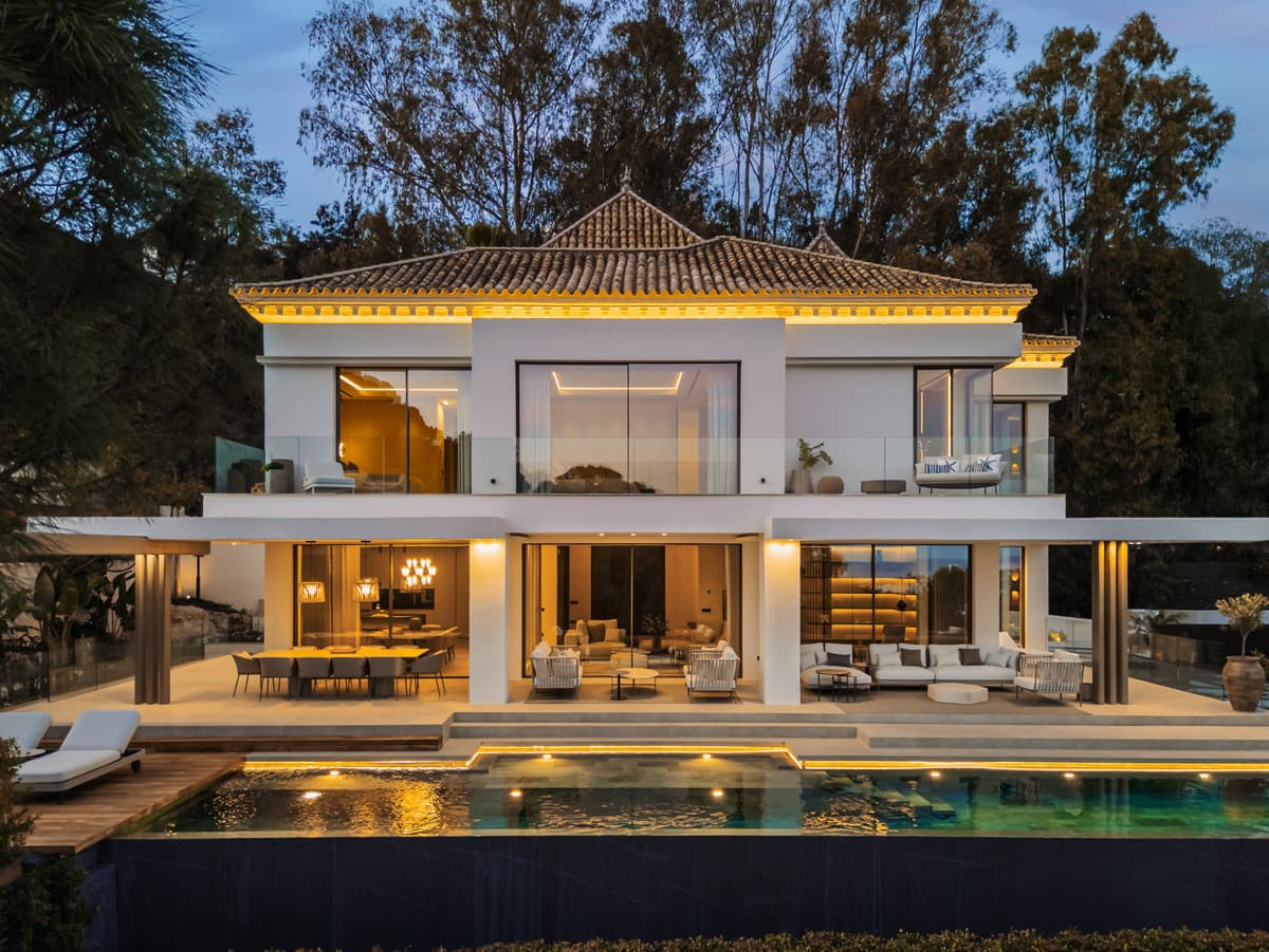 Detached Villa in La Quinta — photo 1 of 10