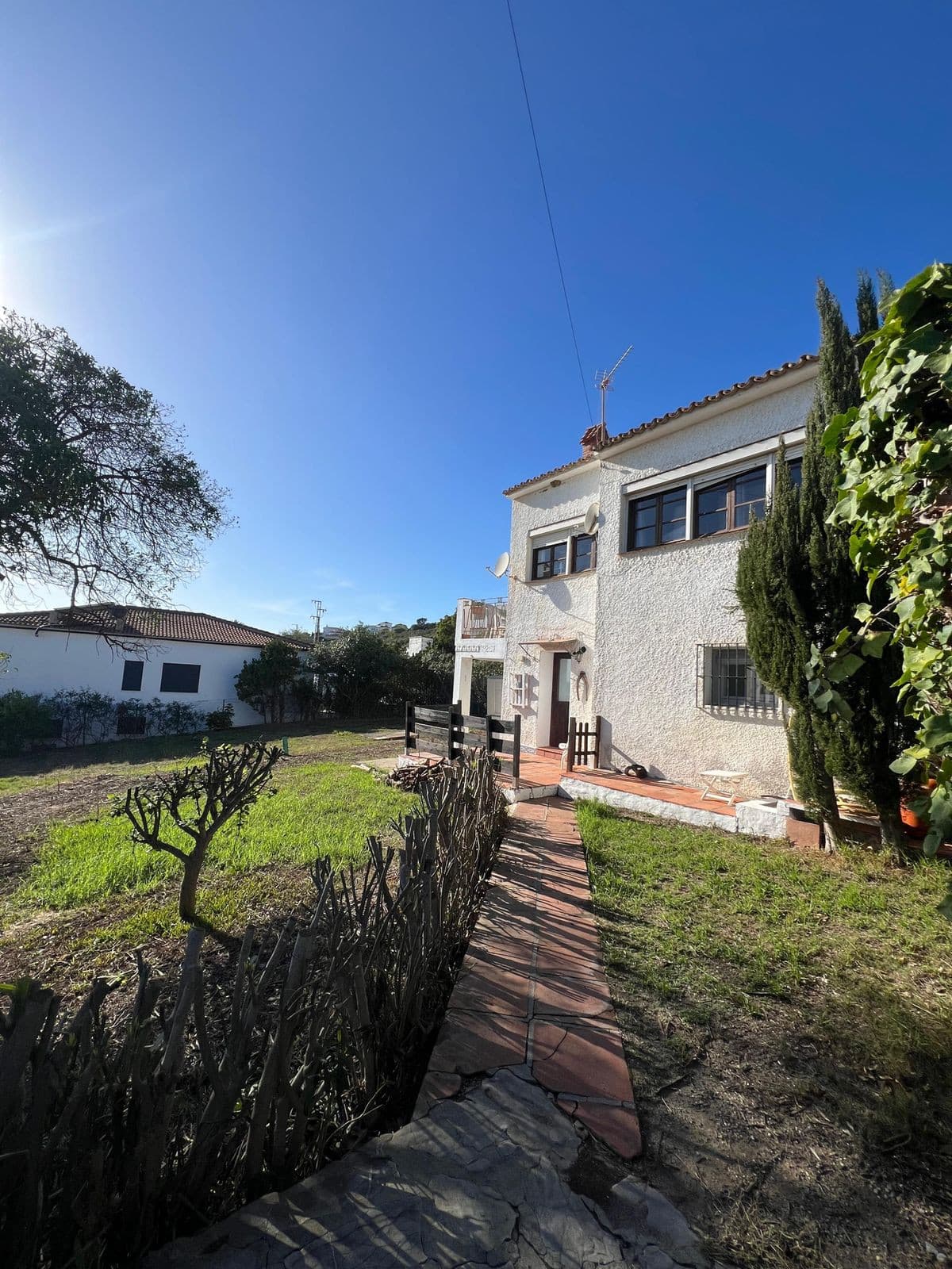 Semi-Detached House in Torreguadiaro — photo 2 of 10
