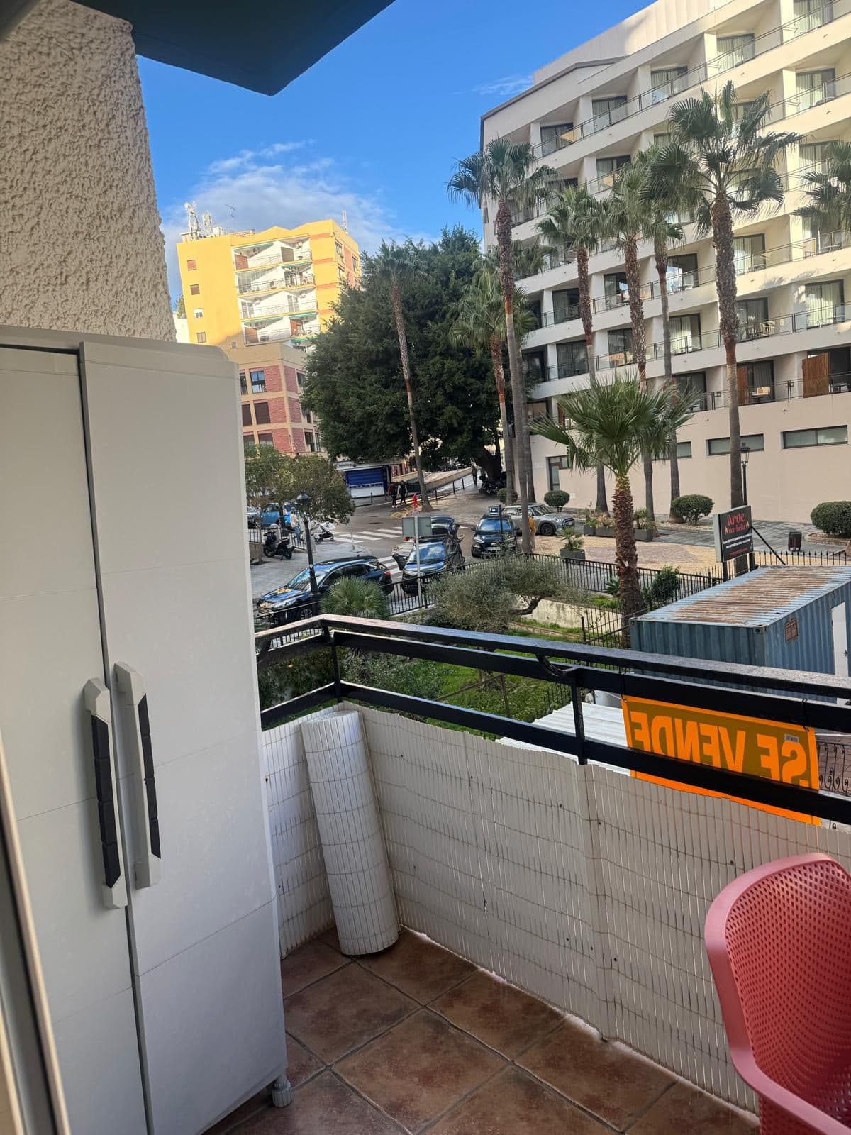 Middle Floor Apartment in Marbella — photo 3 of 10