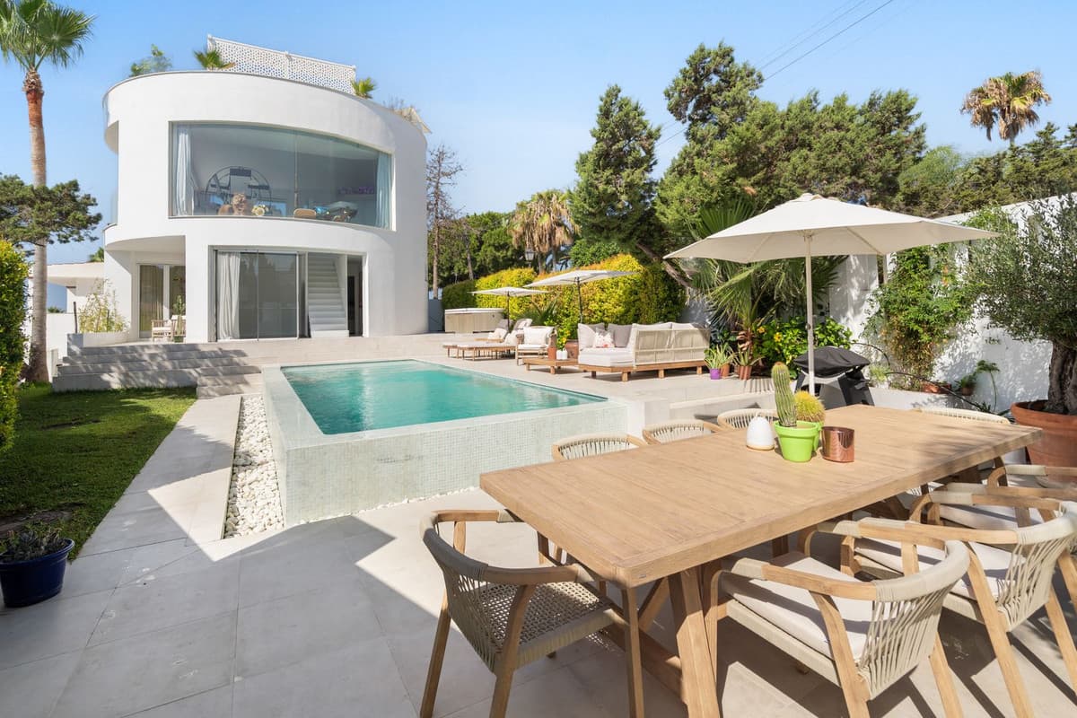 Detached Villa in Marbesa — photo 2 of 10