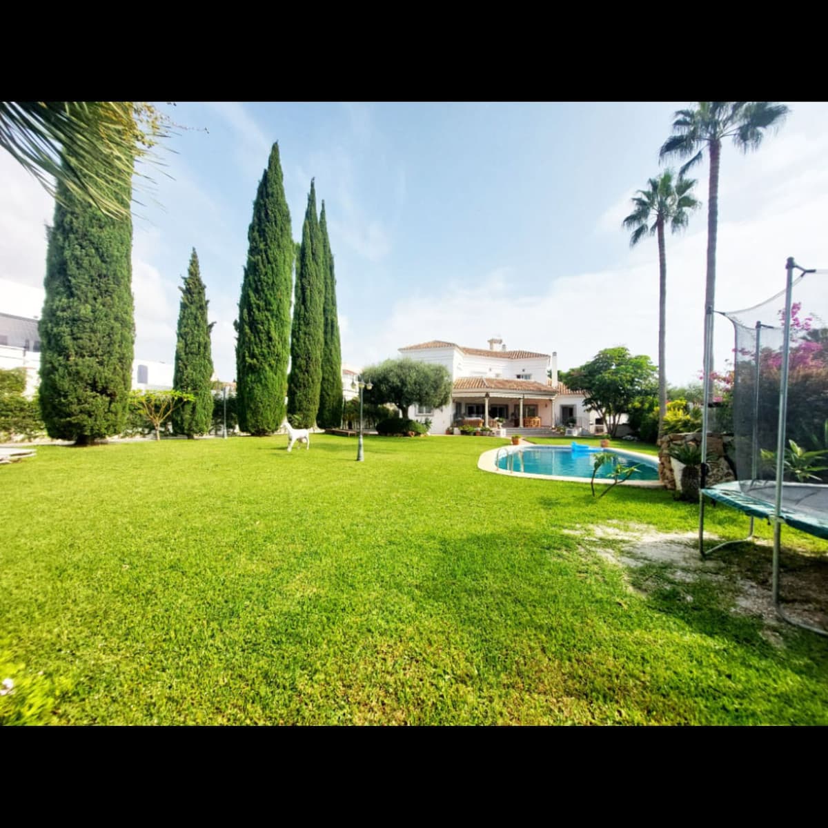 Detached Villa in Benalmadena Costa — photo 2 of 10