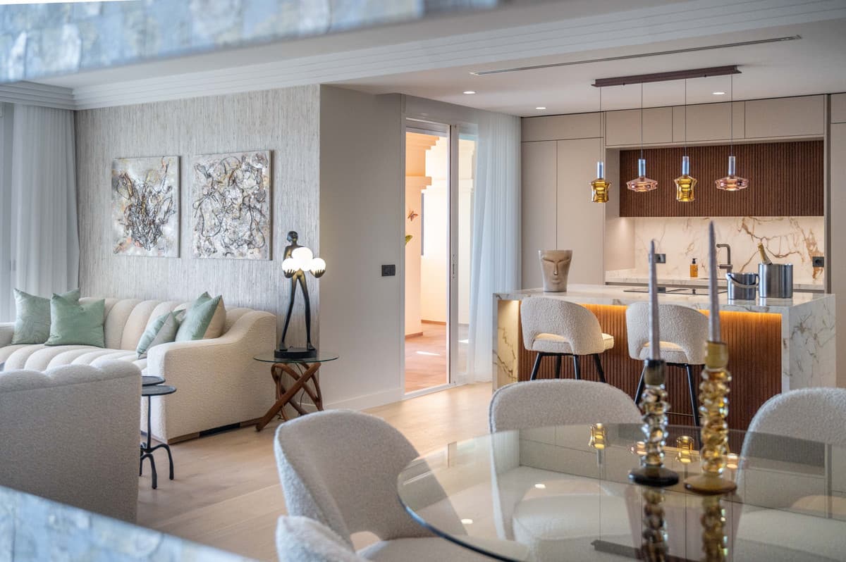 Middle Floor Apartment in Nueva Andalucía — photo 4 of 10