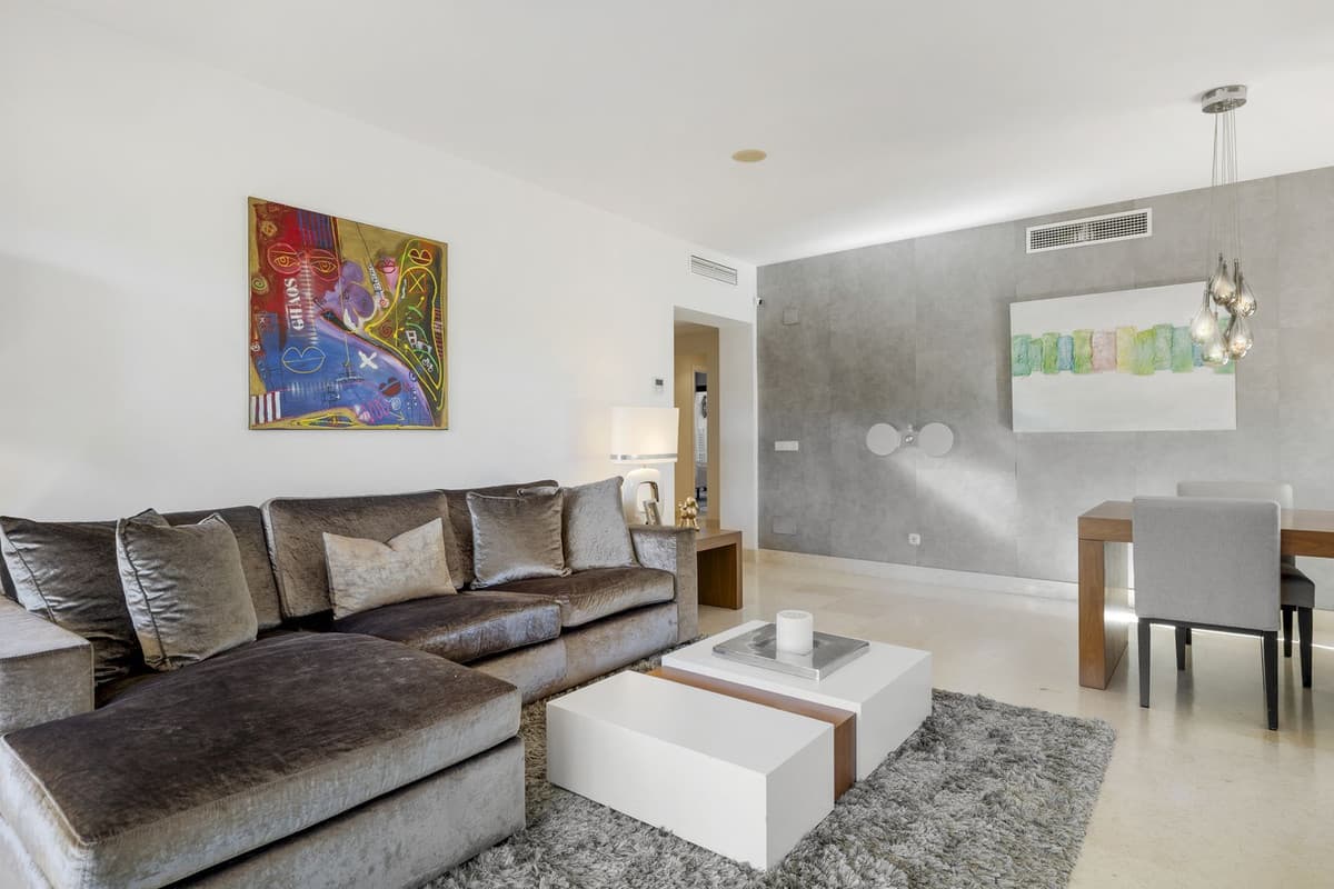 Ground Floor Apartment in Benahavís — photo 5 of 10