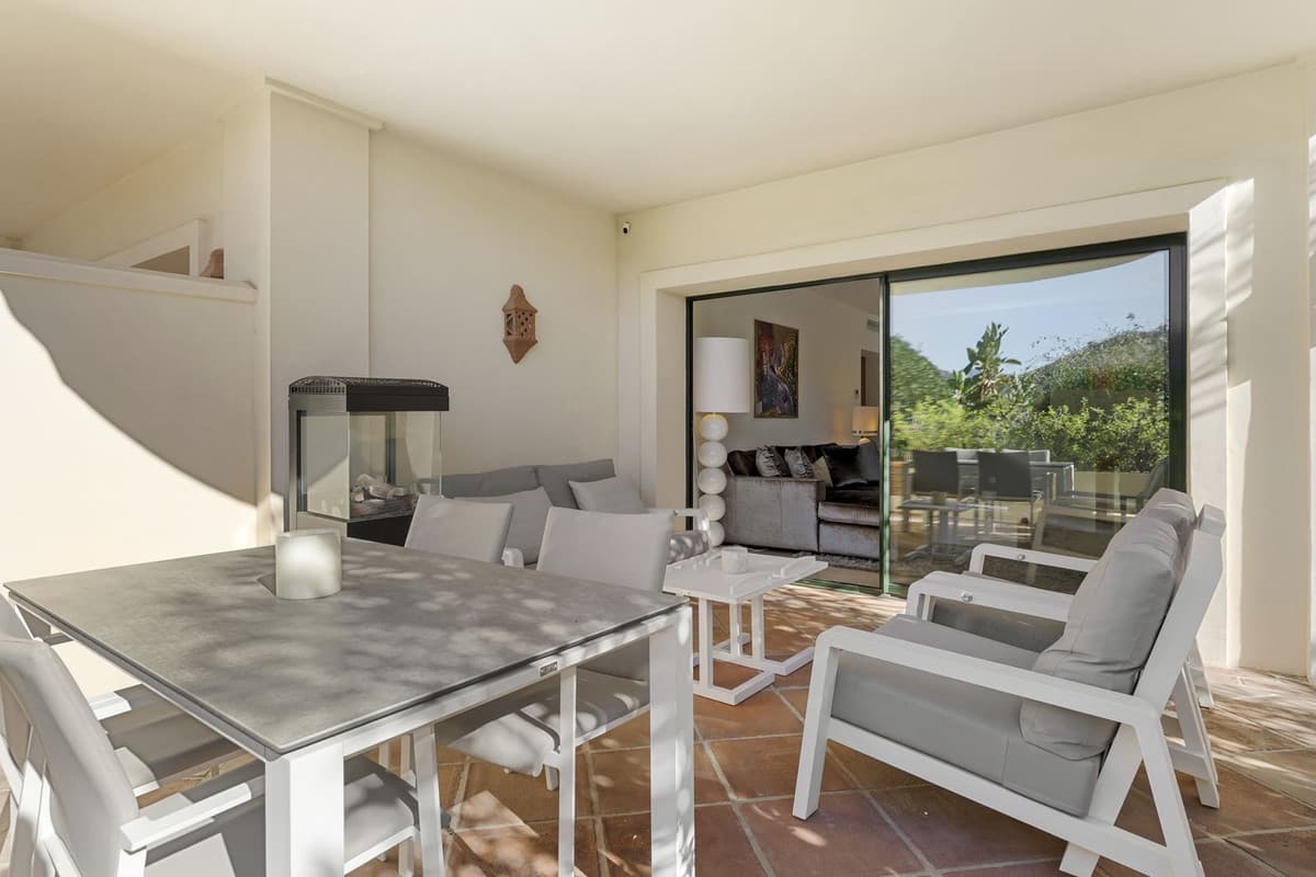 Ground Floor Apartment in Benahavís — photo 8 of 10