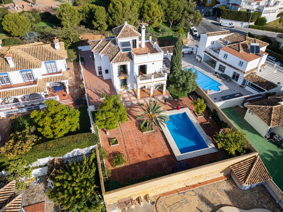 Detached Villa in Arroyo de la Miel — photo 1 of 10