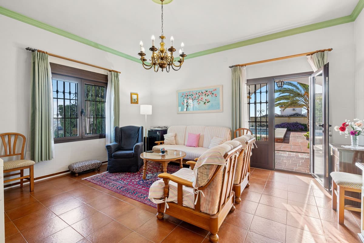 Detached Villa in Arroyo de la Miel — photo 8 of 10