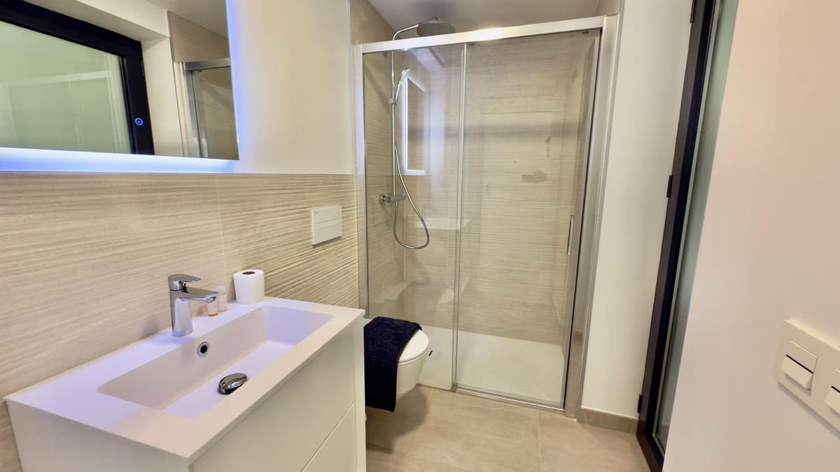 Middle Floor Apartment in Higueron — photo 11 of 15
