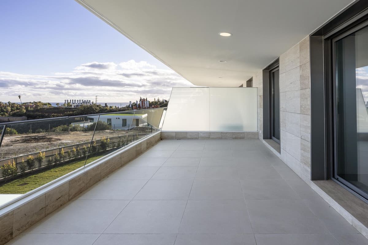 Middle Floor Apartment in Estepona — photo 8 of 10