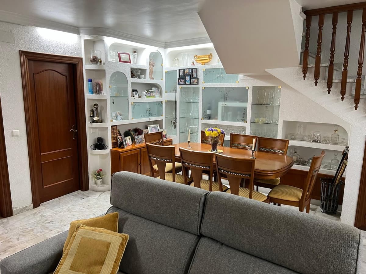 Detached Villa in Nueva Andalucía — photo 4 of 10