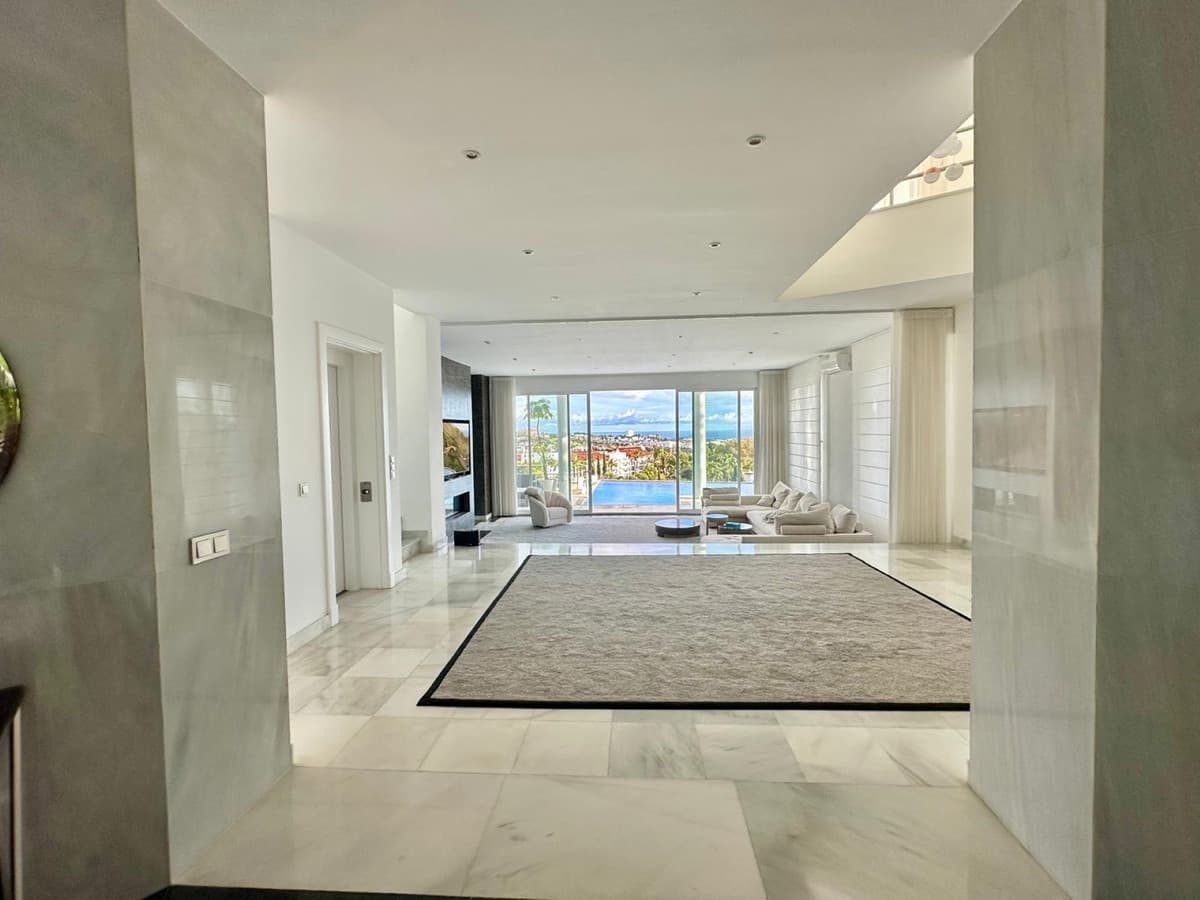 Detached Villa in Benahavís — photo 4 of 10