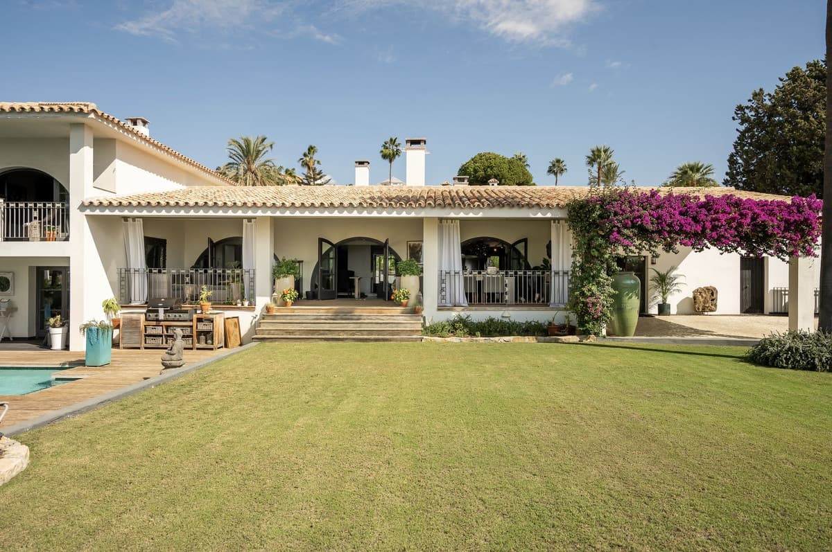 Detached Villa in El Paraiso — photo 3 of 10