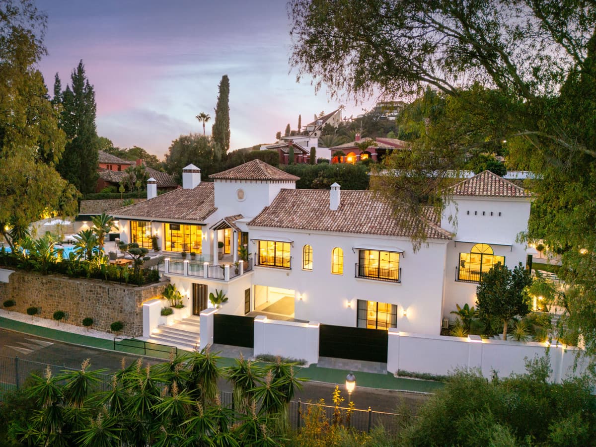 Detached Villa in Benahavís — photo 1 of 10