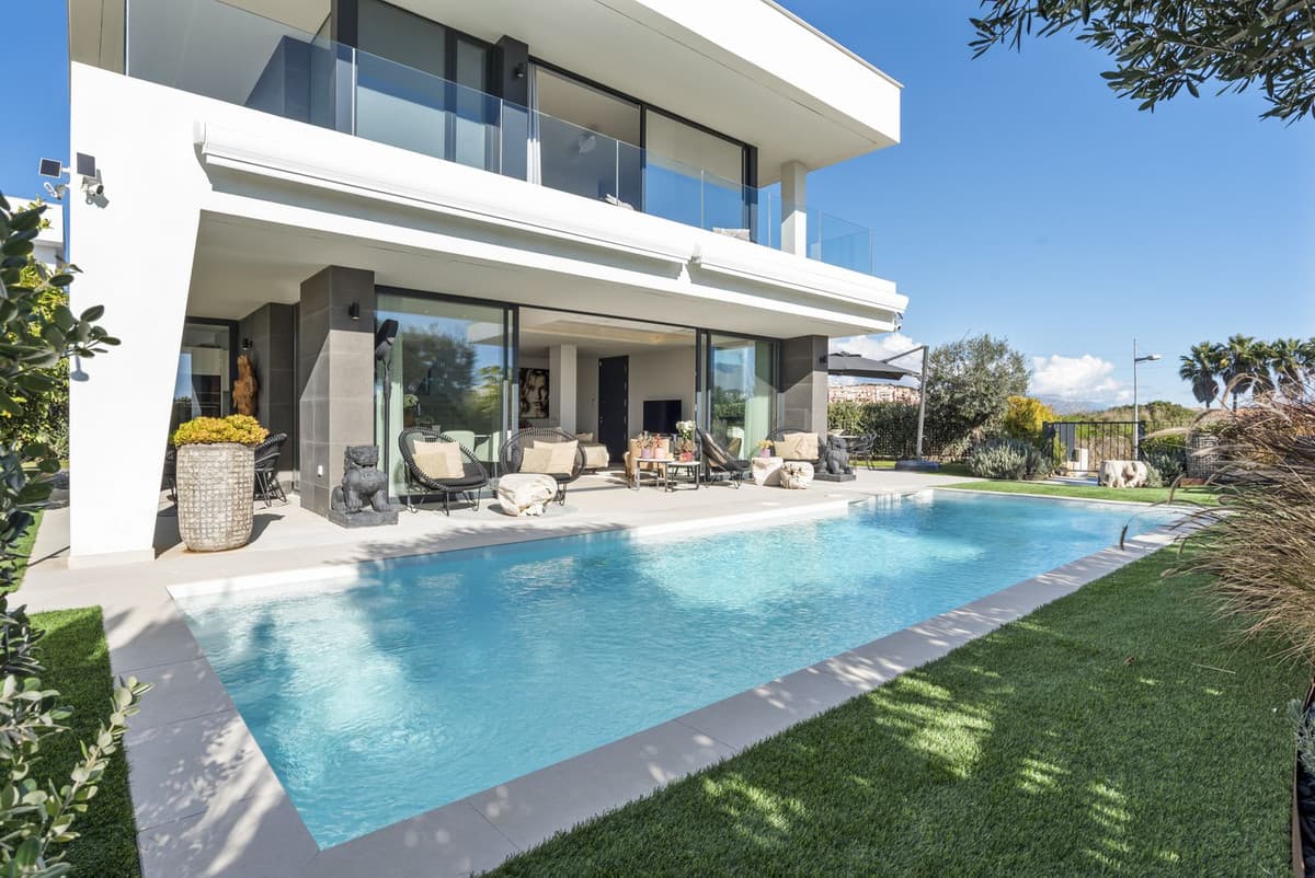 Detached Villa in Manilva — photo 2 of 10