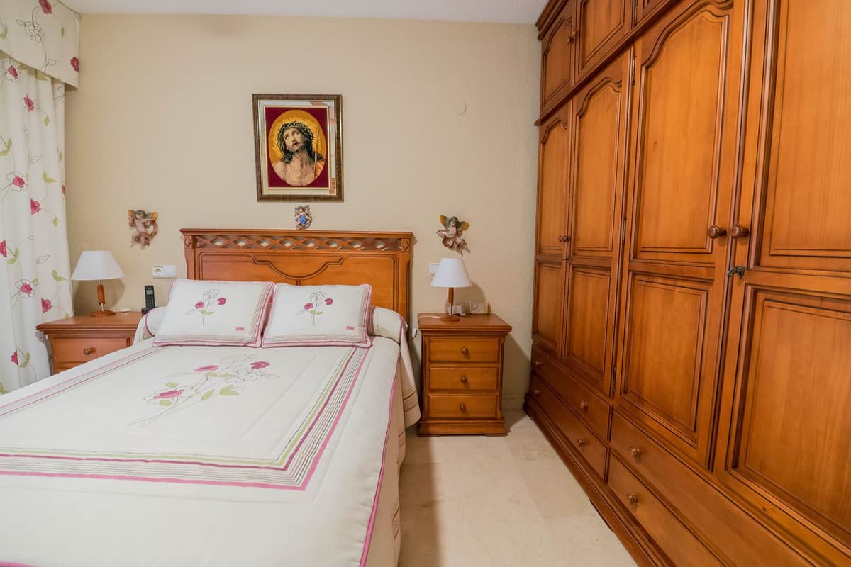 Middle Floor Apartment in Fuengirola — photo 7 of 10