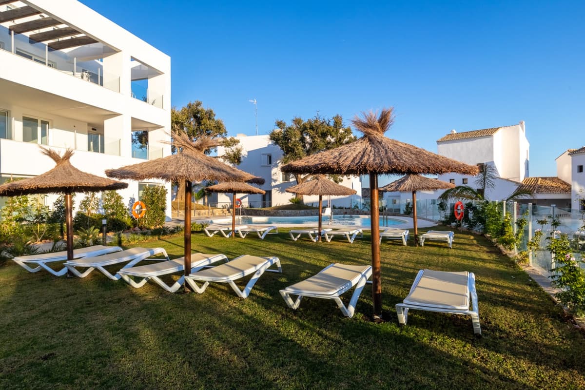 Penthouse in Altos de los Monteros — photo 1 of 10