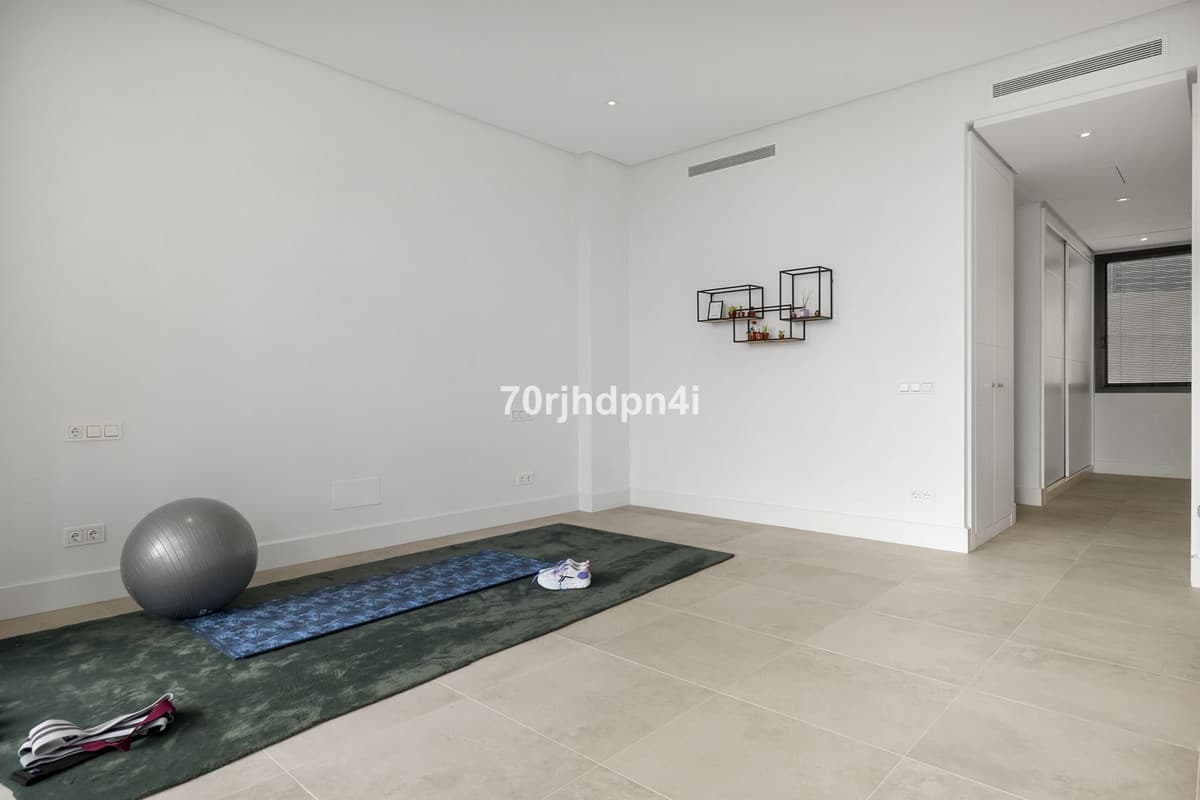 Detached Villa in Cabopino — photo 3 of 10