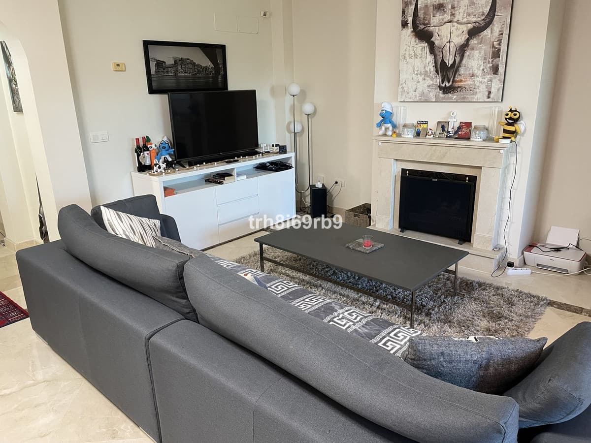 Semi-Detached House in Estepona — photo 2 of 10