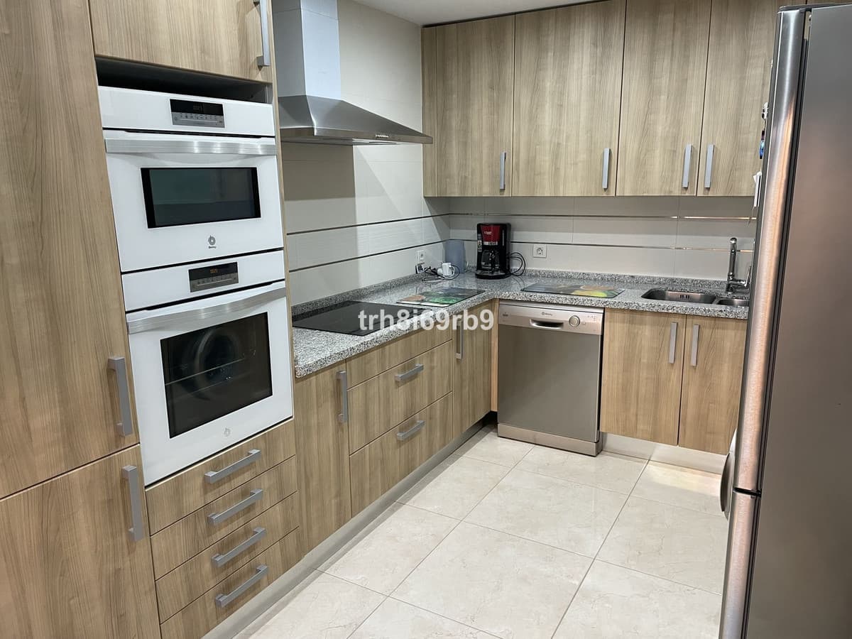 Semi-Detached House in Estepona — photo 3 of 10