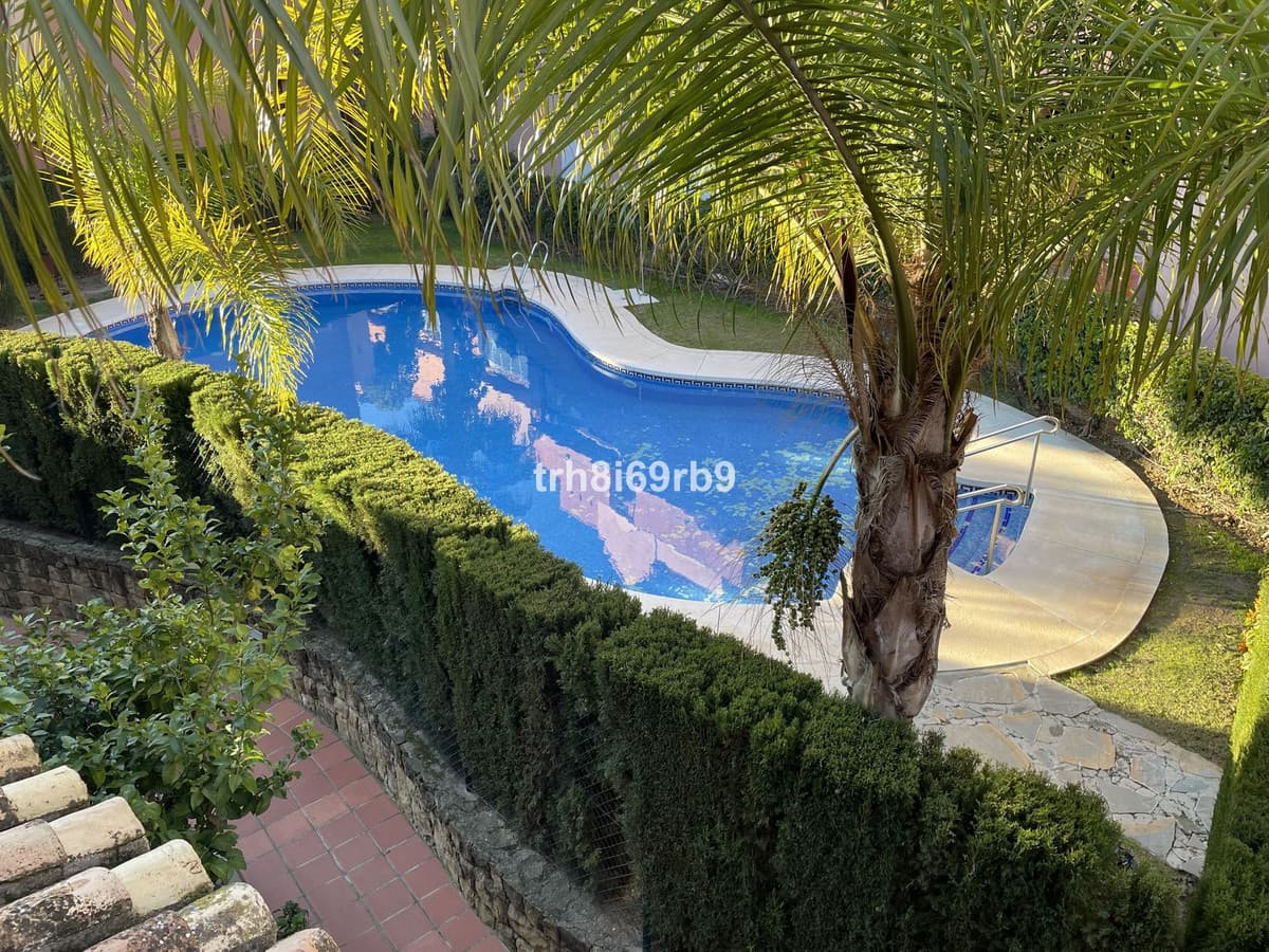 Semi-Detached House in Estepona — photo 4 of 10
