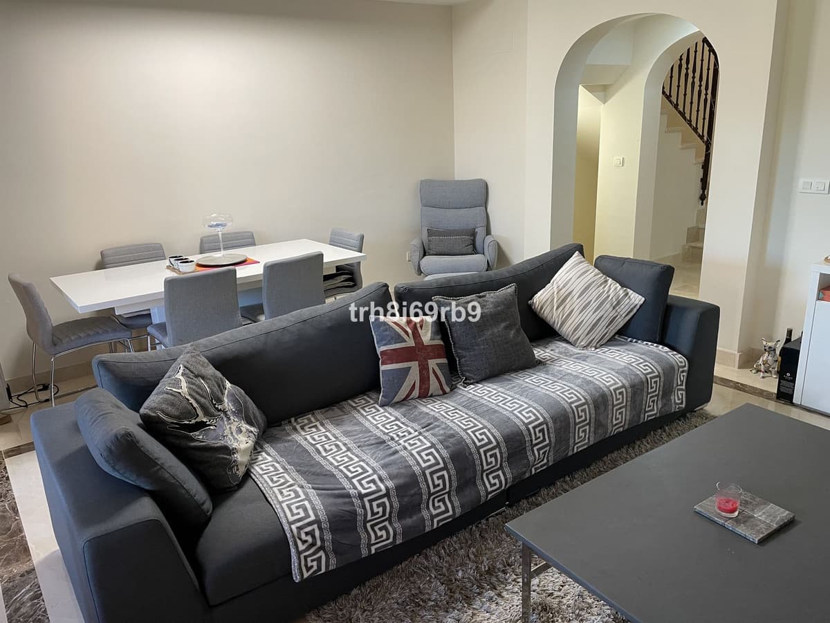Semi-Detached House in Estepona — photo 5 of 10