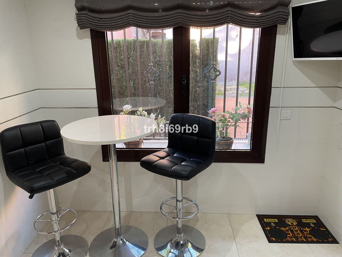 Semi-Detached House in Estepona — photo 8 of 10