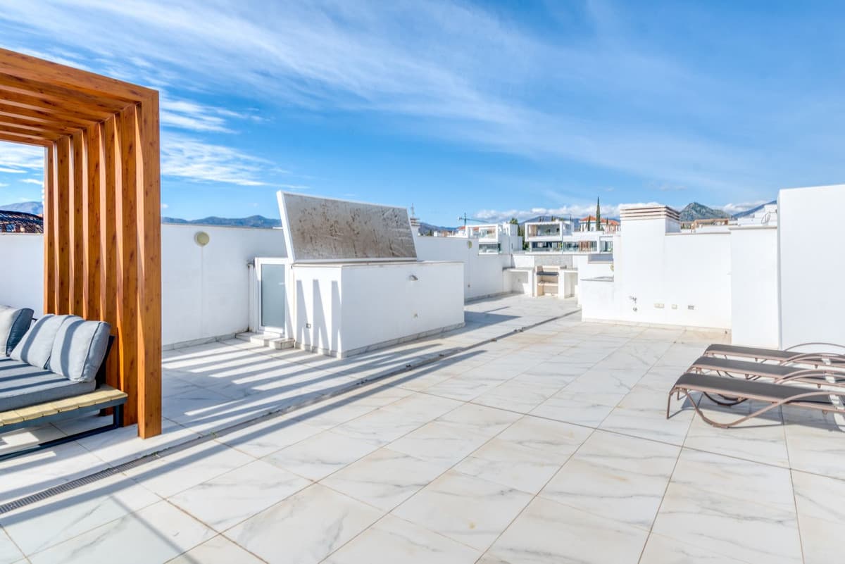 Penthouse in Estepona — photo 1 of 10