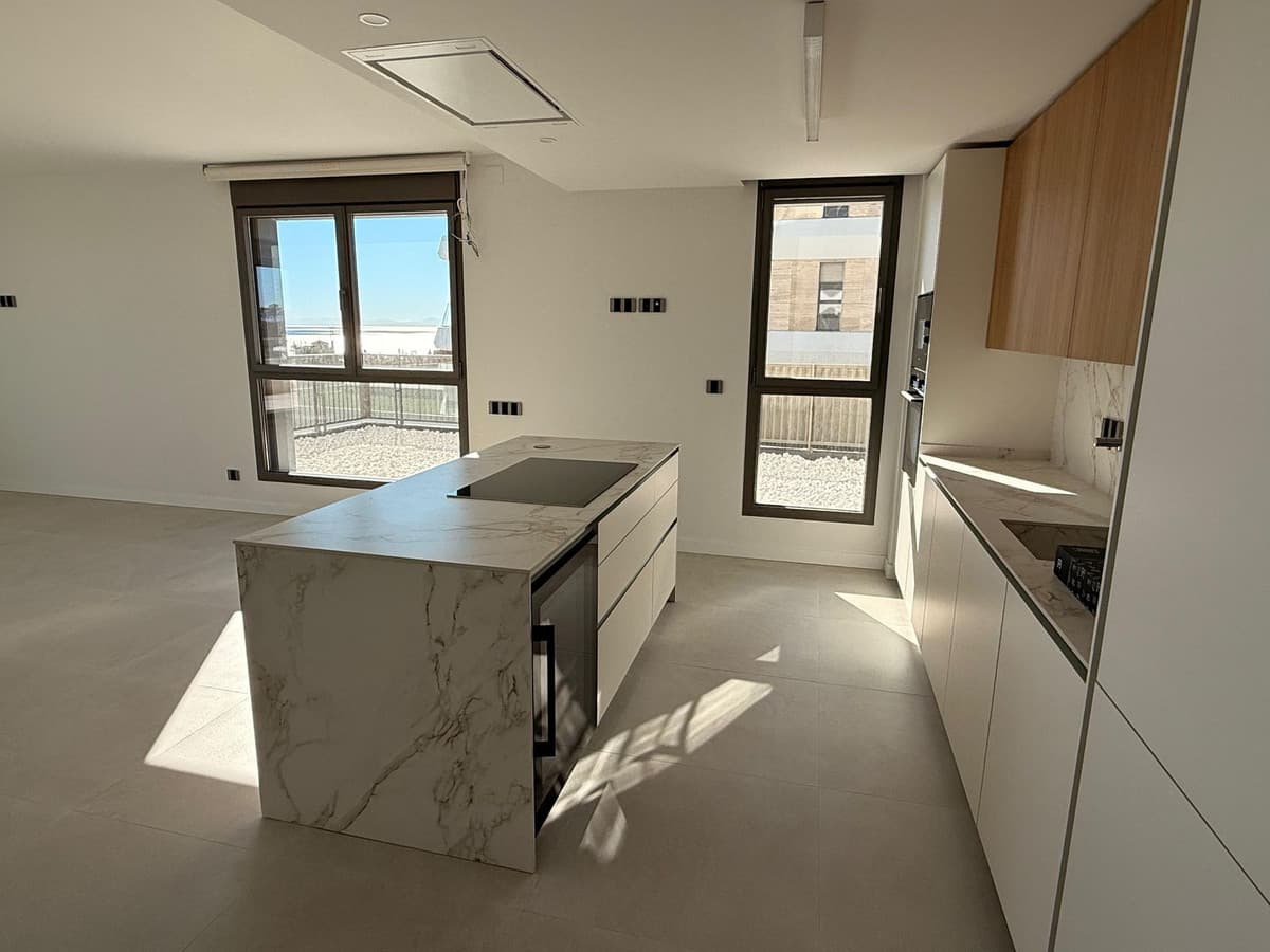 Middle Floor Apartment in New Golden Mile — photo 5 of 10