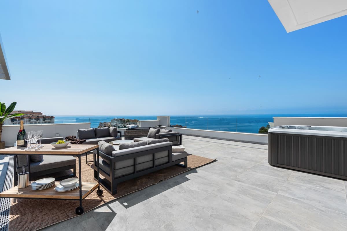 Penthouse in Benalmadena — photo 1 of 10